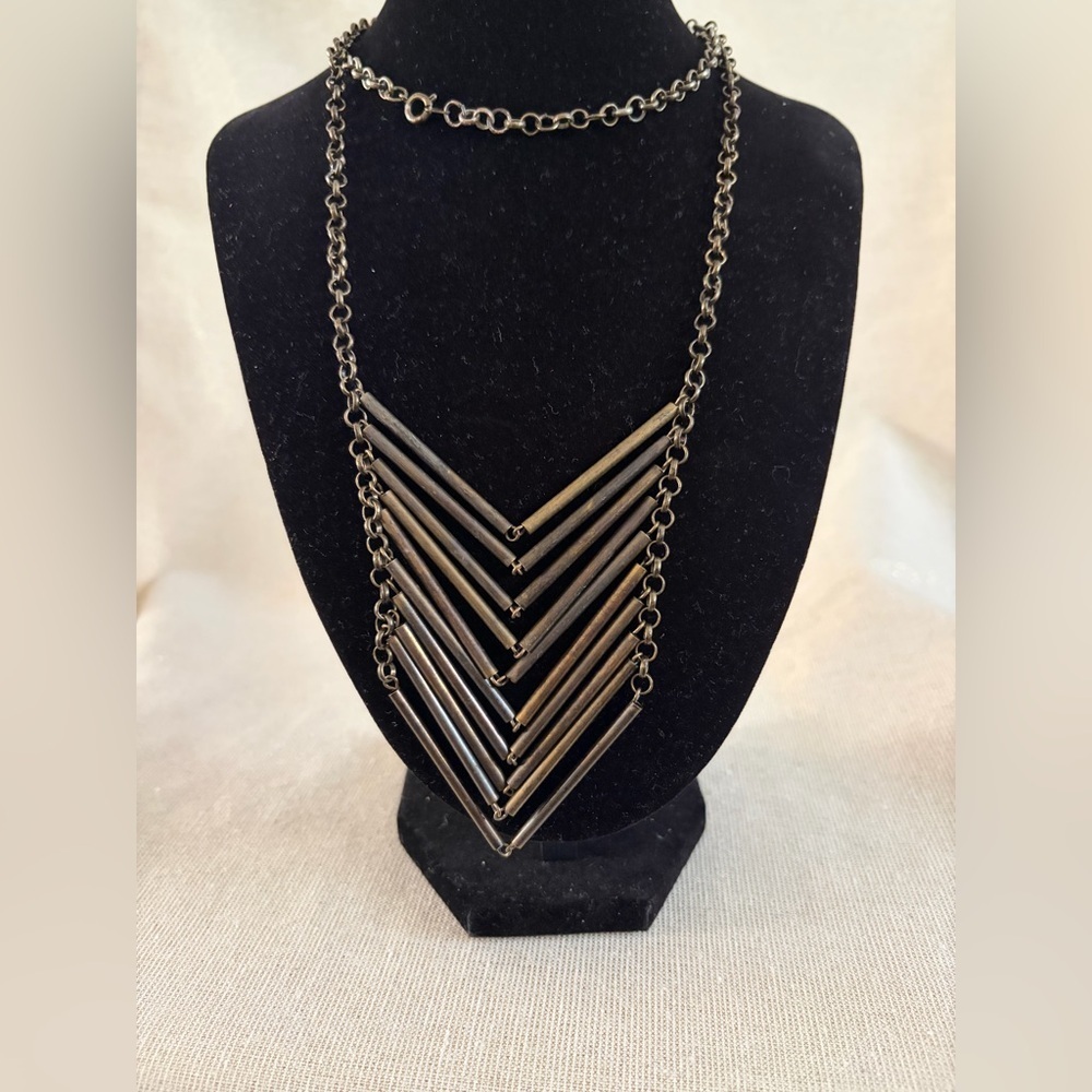 Elegant Black and Silver Chevron Necklace